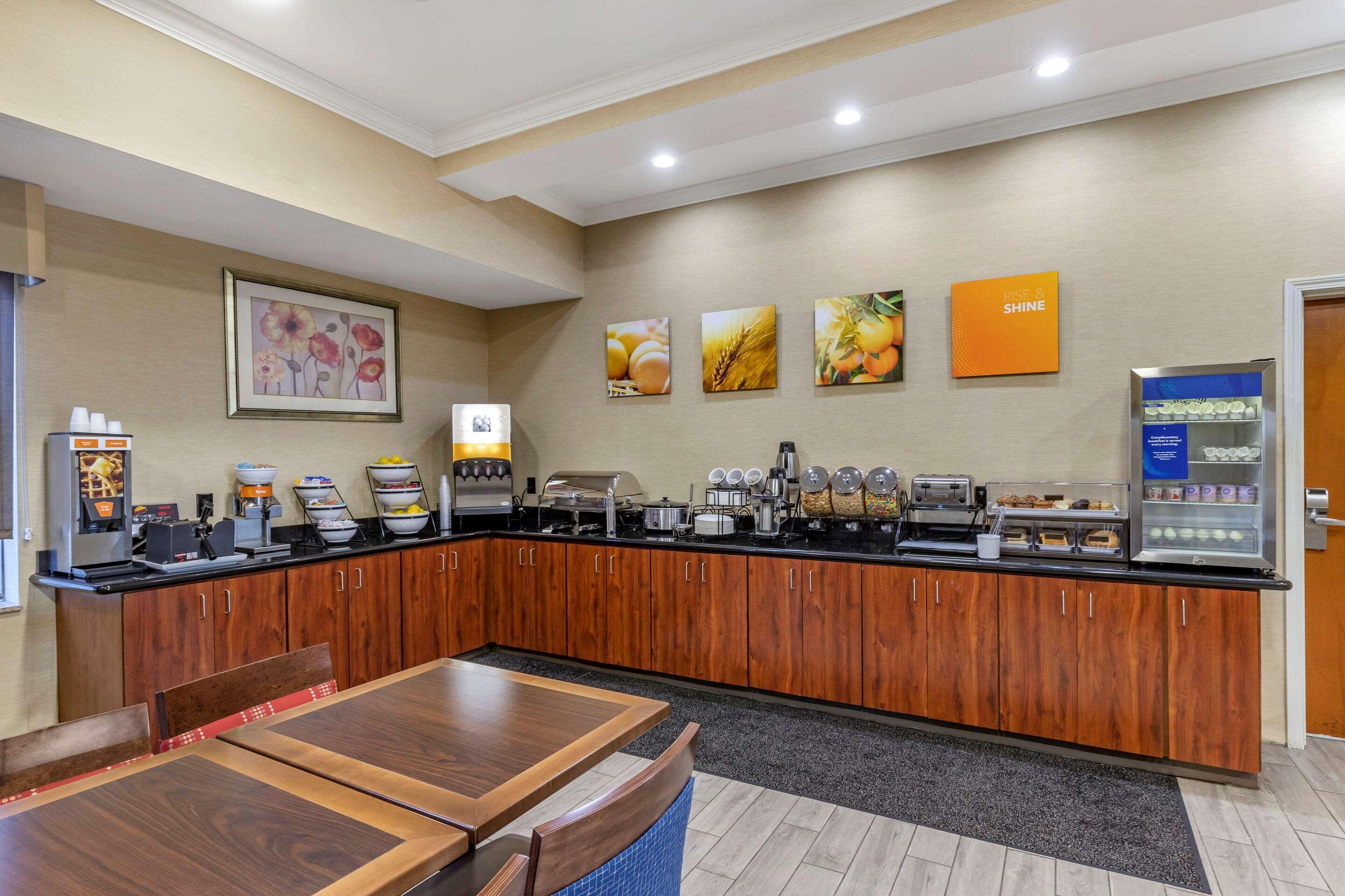 Comfort Inn&Suites Orangeburg Exterior foto